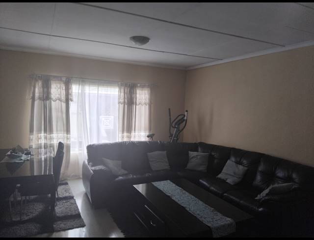 2 BEDROOM SECTIONAL TITLE FOR SALE IN BIRCHLEIGH